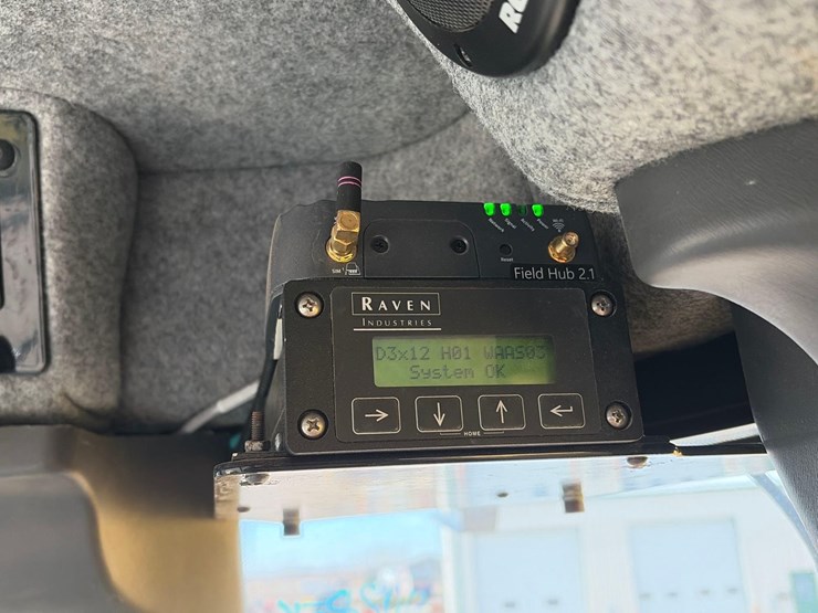 2016-agco-terragator-9300-image-43