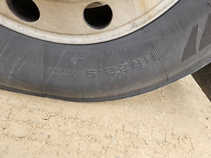 2006-peterbilt-379-image-67