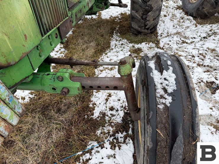 john-deere-4010-image-12