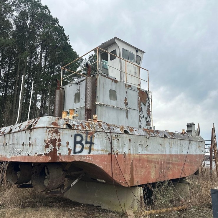 FELTONS BOAT 30X14 NEEDS ENGINE