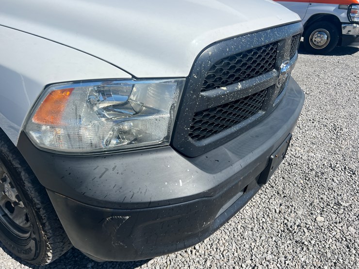 2015-dodge-1500-image-13