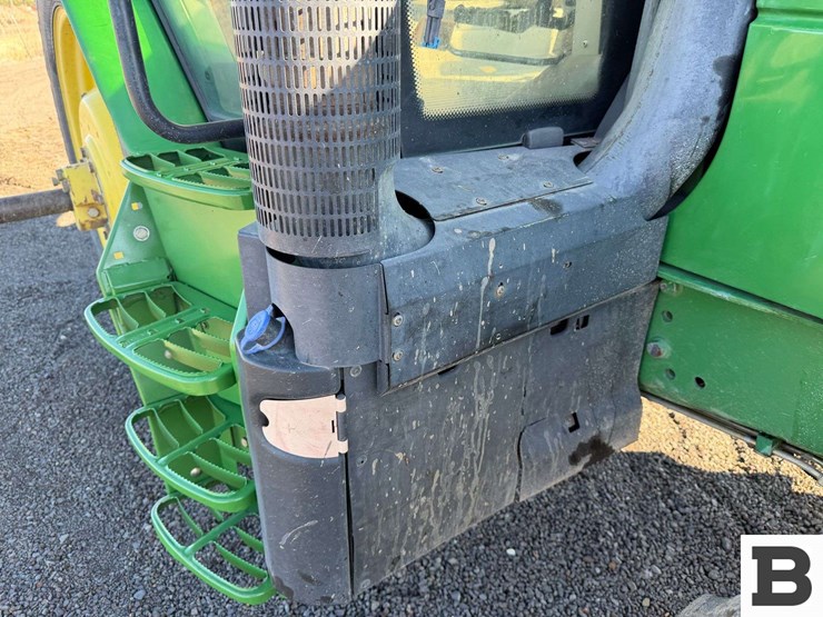 2013-john-deere-6125r-image-44