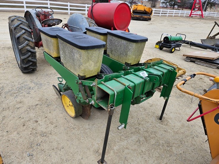 john-deere-7300-image-7