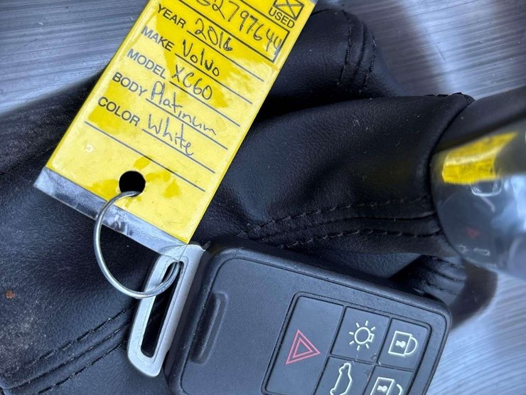 2016-volvo-xc60-image-33