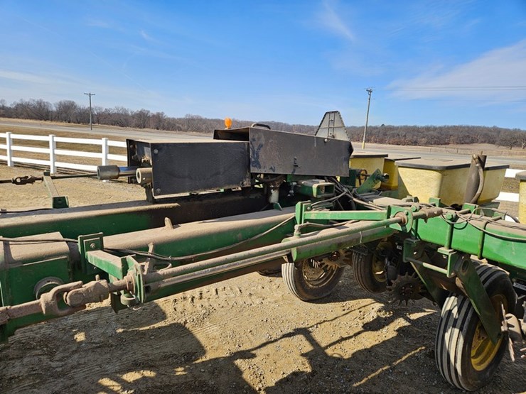 john-deere-7000-image-24