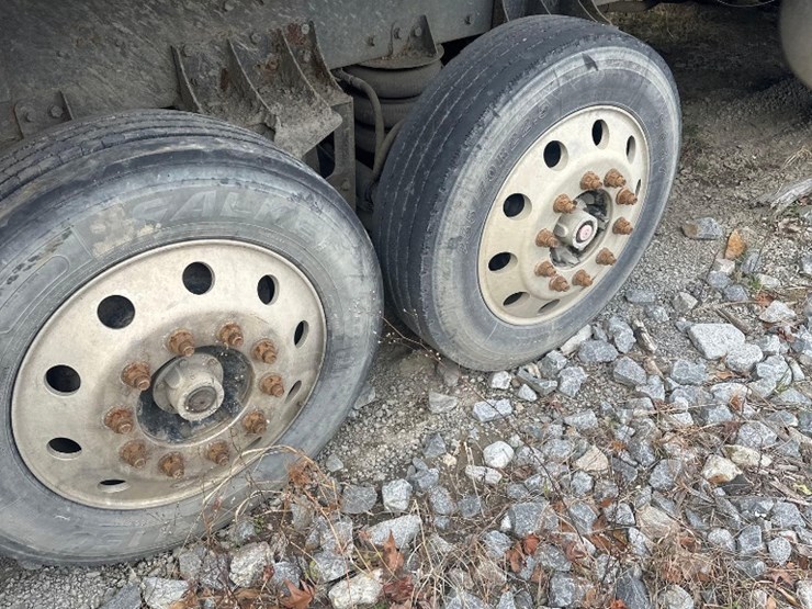 2007-peterbilt-357-image-10