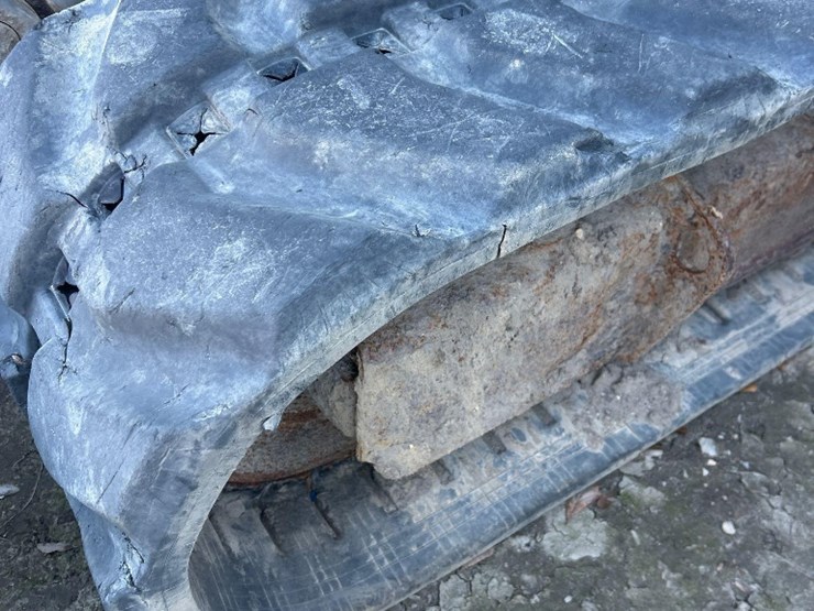 2015-takeuchi-tb1140-image-14