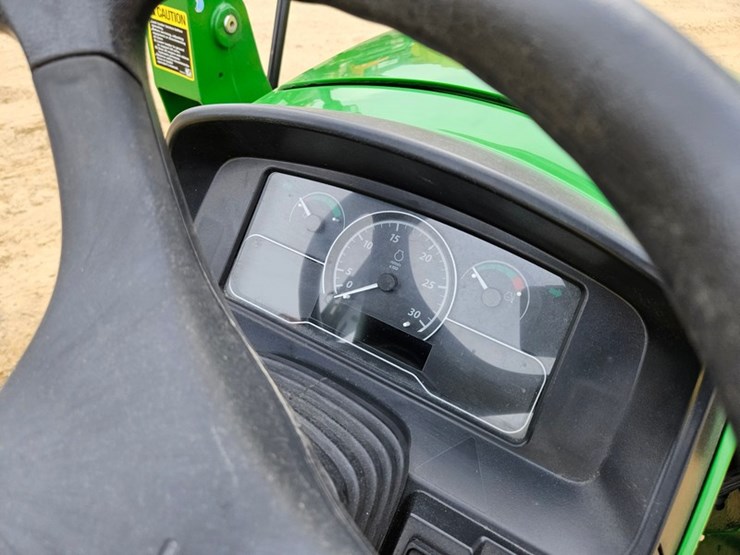 2025-john-deere-2038r-image-29