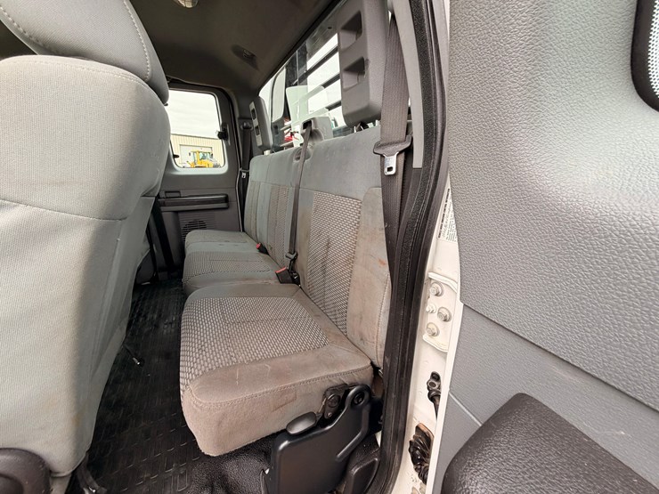 2015-ford-f550-image-27