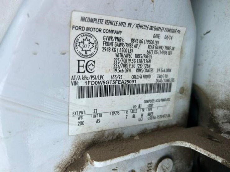 2015-ford-f550-xl-image-11