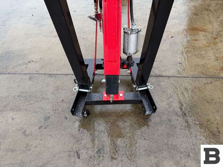 pittsburgh-2-ton-foldable-shop-crane-image-5