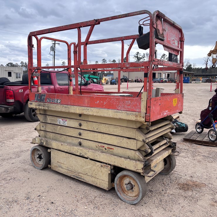JLG 2646E