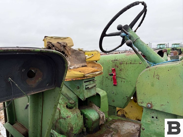john-deere-4010-image-41