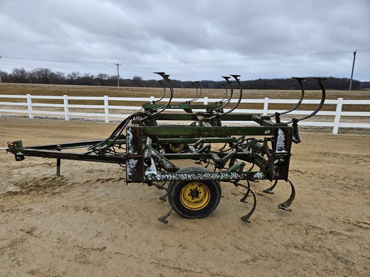 john-deere-1010-image-2