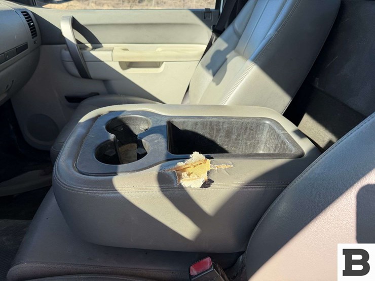 2013-chevrolet-silverado-1500-image-27