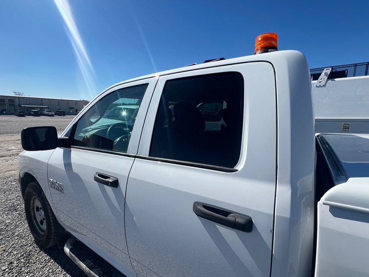 2015-dodge-1500-image-10