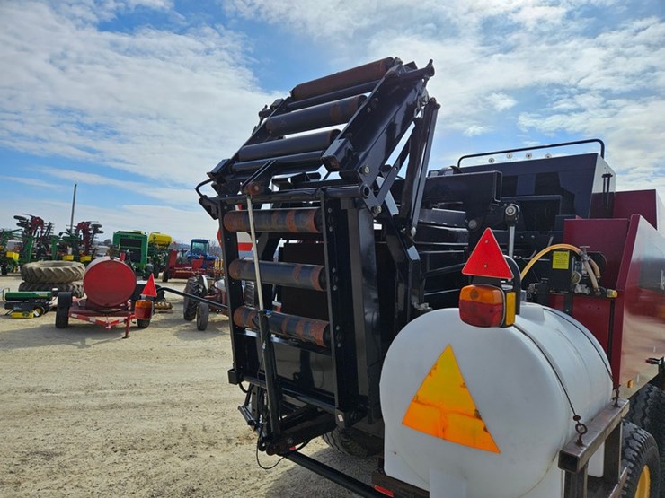 new-holland-bb940a-image-39