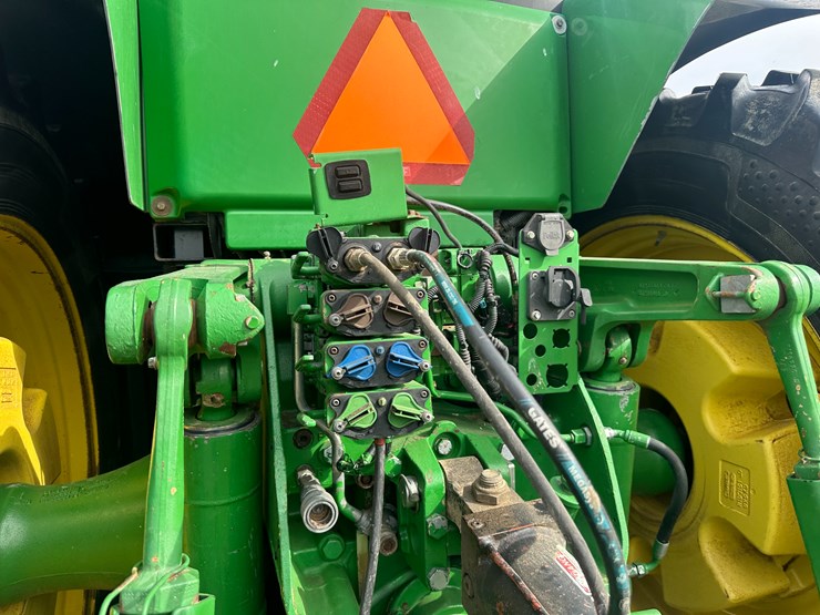 john-deere-8285r-image-20