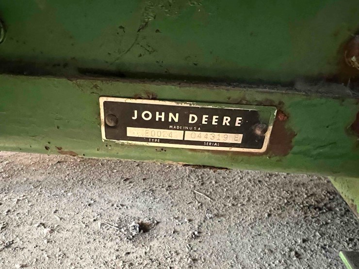john-deere-24t-image-9
