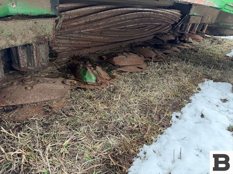 john-deere-995-swather-header-image-11