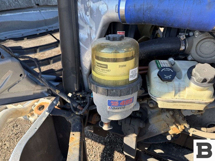 2019-freightliner-cascadia-126-image-43