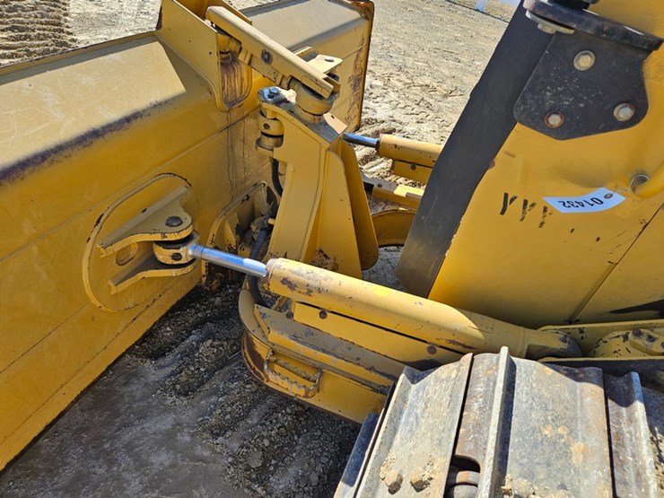 caterpillar-d5k-lgp-image-11