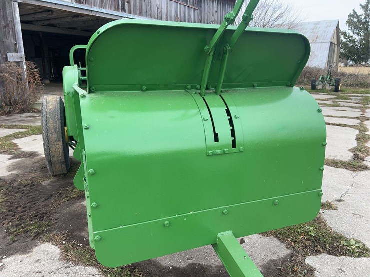 john-deere-model-h-manure-spreader-image-9