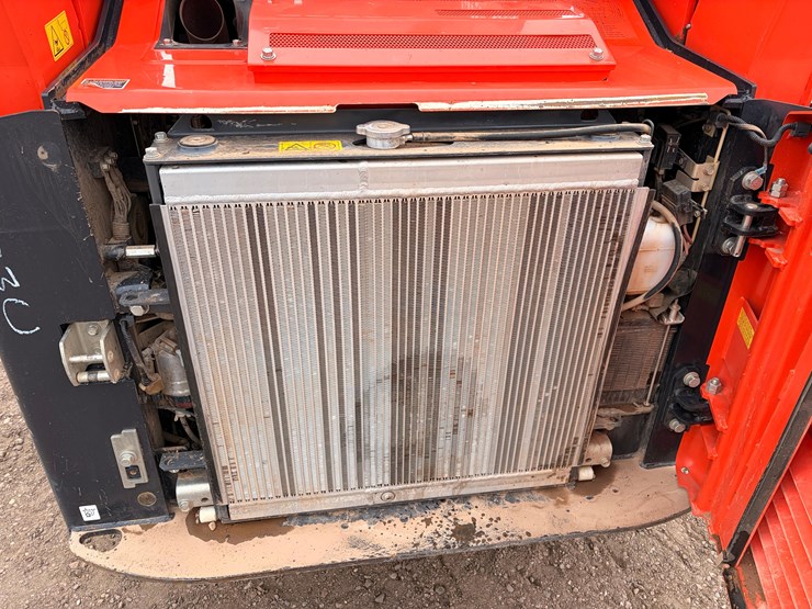 kubota-svl75-2-image-21