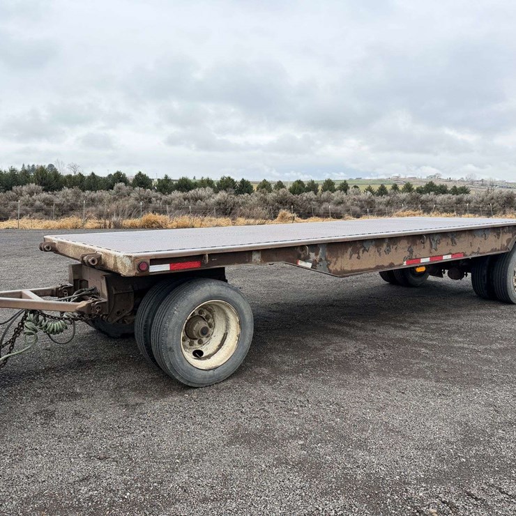 1973 Pike Flatbed Trailer