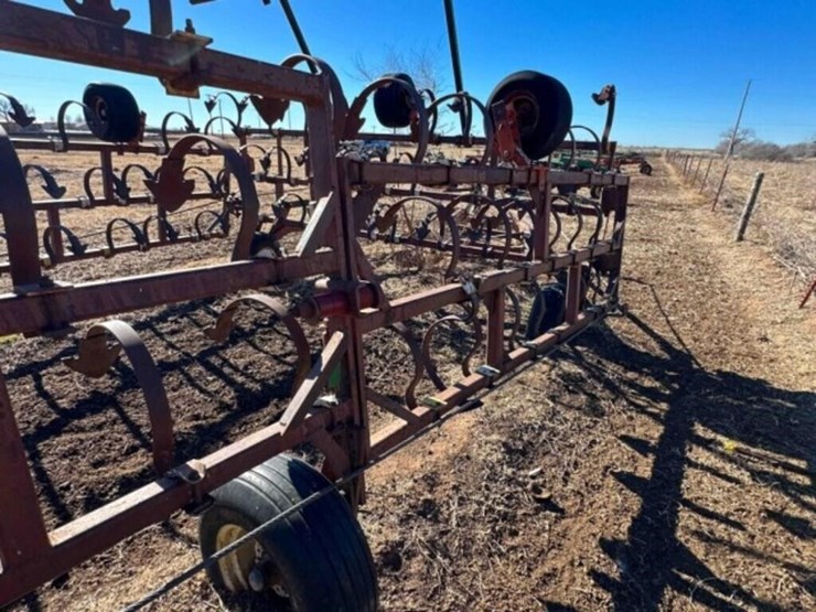 54’-springtooth-cultivator-image-12