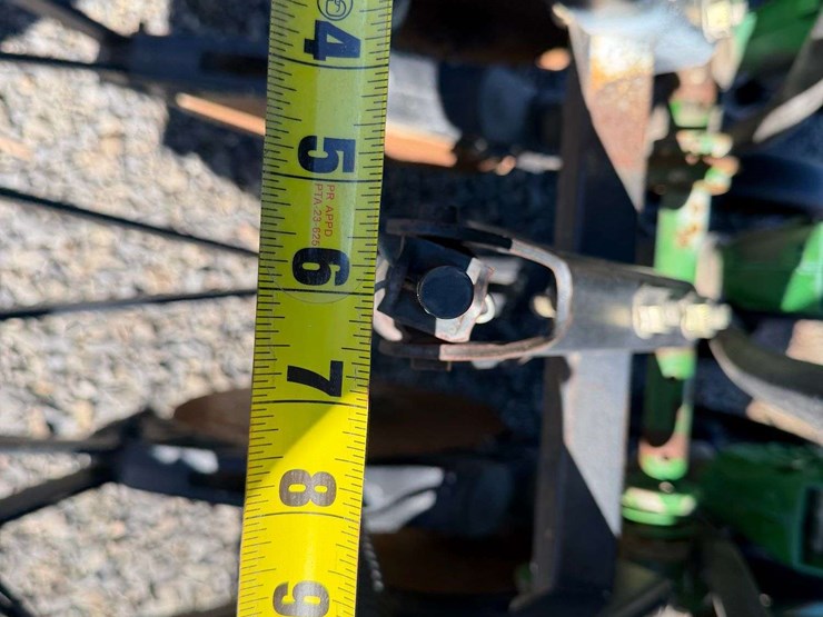 john-deere-450-image-17