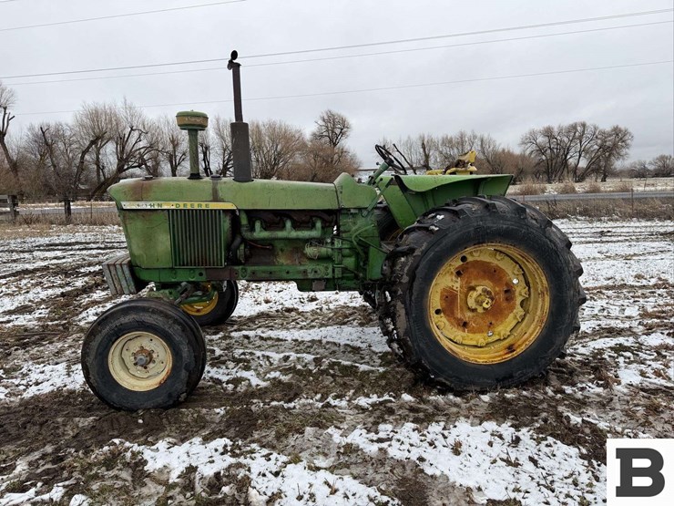 john-deere-4010-image-31
