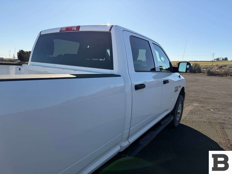 2017-dodge-2500-image-22