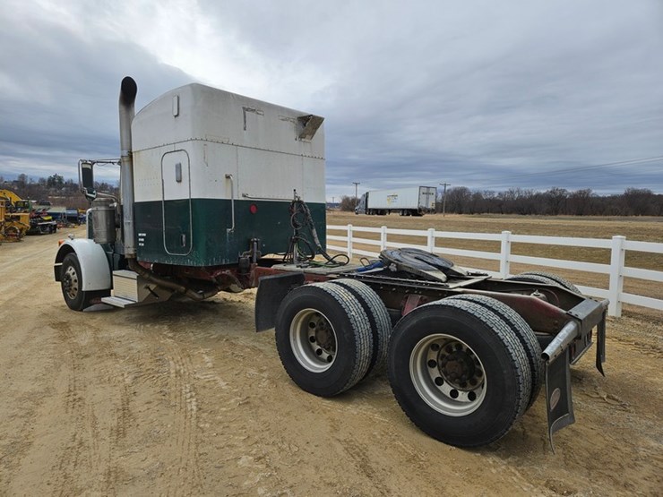 2006-peterbilt-379-image-3
