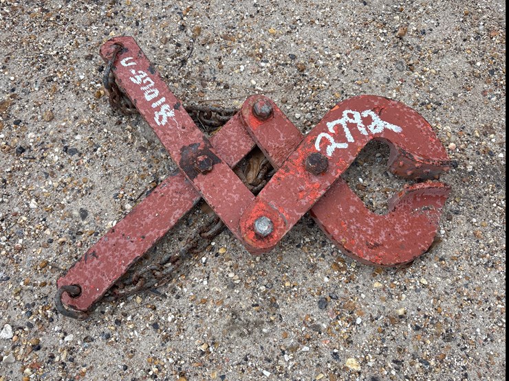 #2792-•-pallet-clamp-image-1