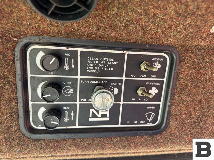 new-holland-2550-image-43