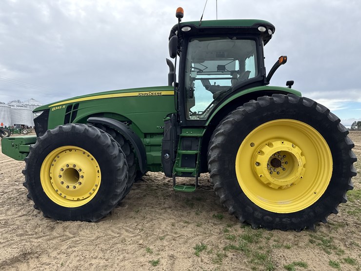 2015-john-deere-8345r-image-12