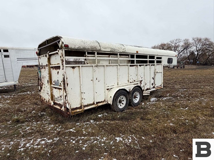 1990-hworl-horse-trailer-image-5
