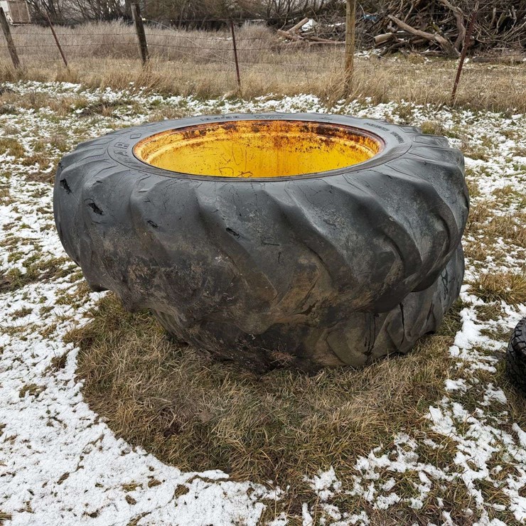 18.4-38 Tractor Tires and Rims