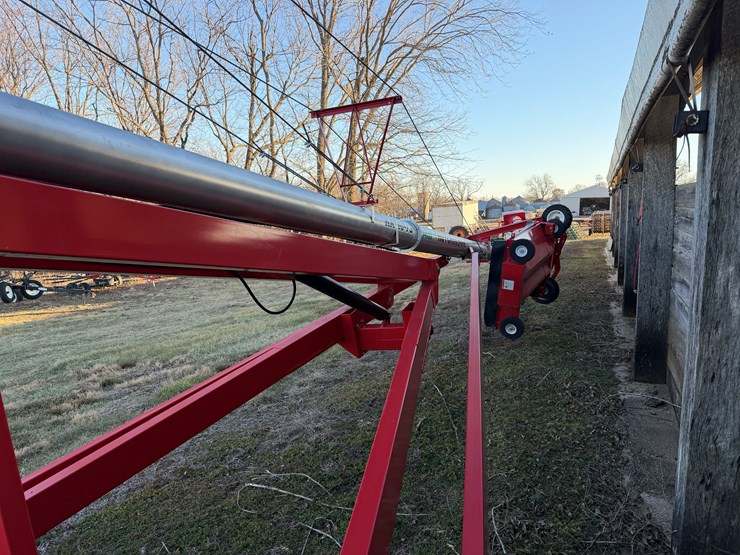 #209039-•-hutchinson-hx10-73-grain-auger-image-8