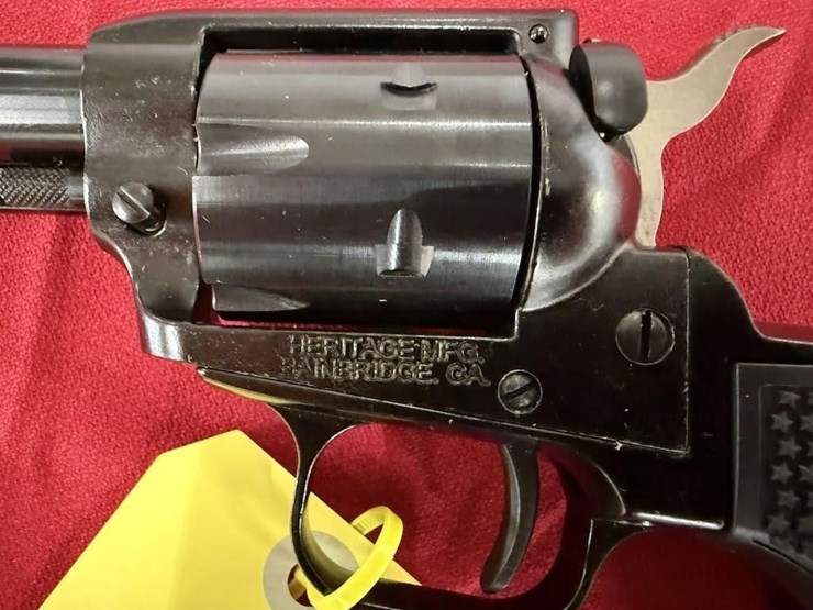 heritage-rough-rider-.22-pistol-image-3