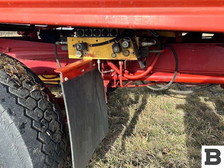 new-holland-1095-image-17