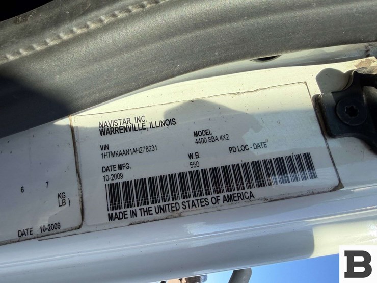 2010-international-durastar-4400-image-61