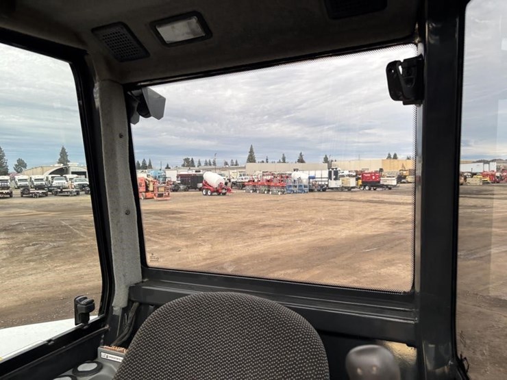 2021-bobcat-e60-image-42