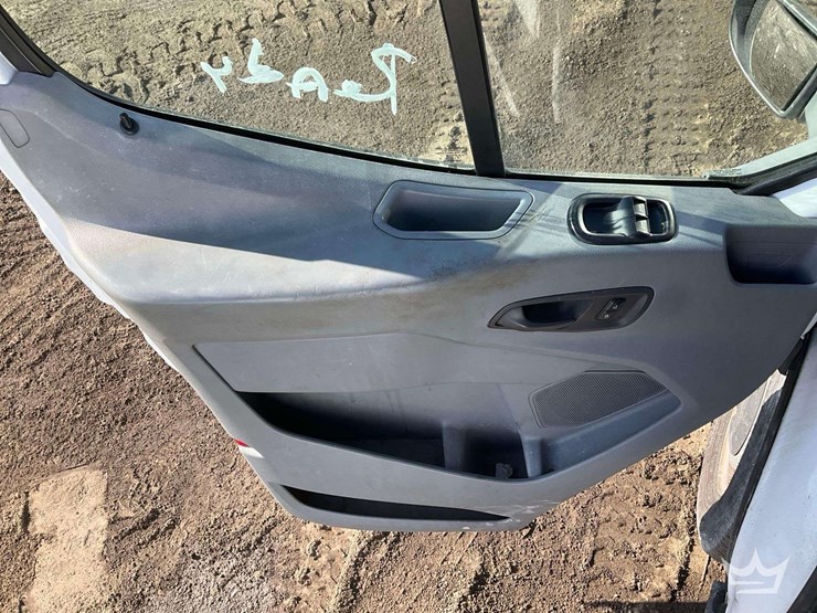 2016-ford-transit-image-11