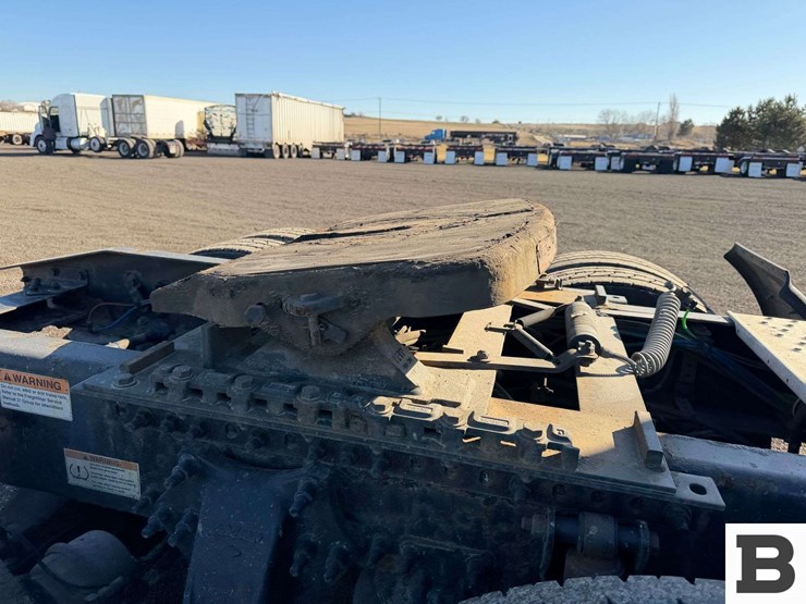 2019-freightliner-cascadia-126-image-34