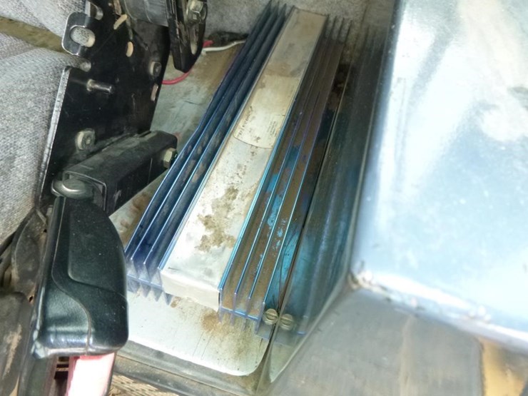 2005-deere-624j-image-17