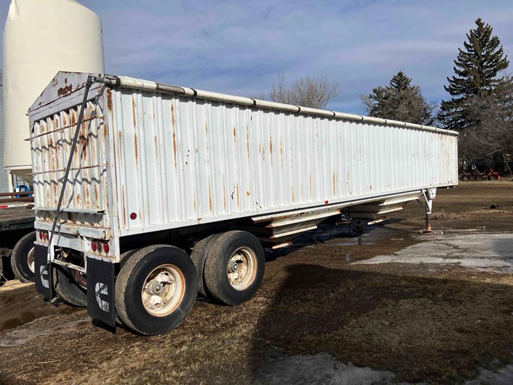 hopper-trailer-image-9