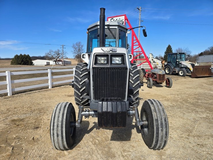 white-2-155-image-14