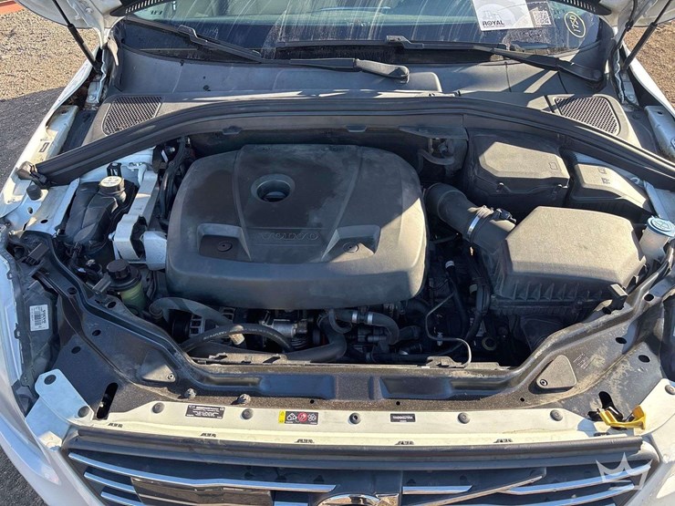 2016-volvo-xc60-image-7